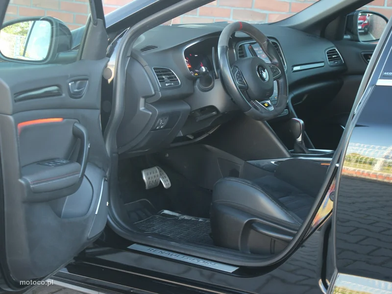Renault Megane IV 16