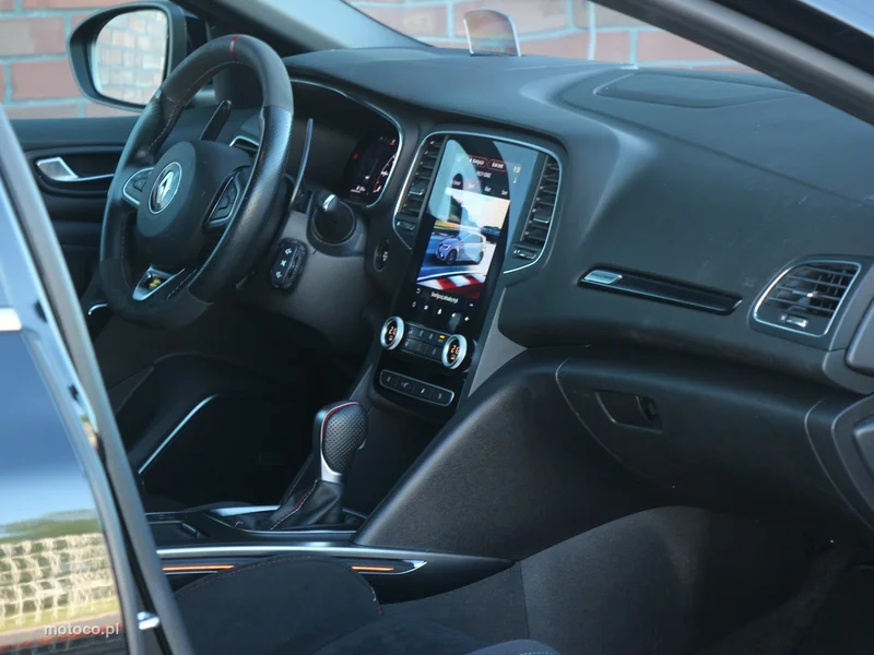 Renault Megane IV 36