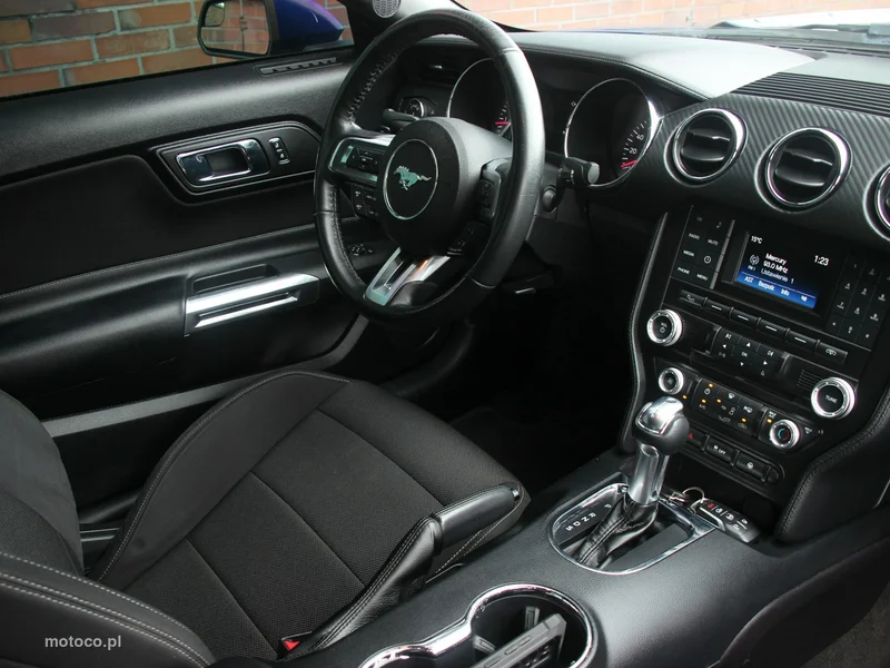 Ford Mustang VI S-550 27