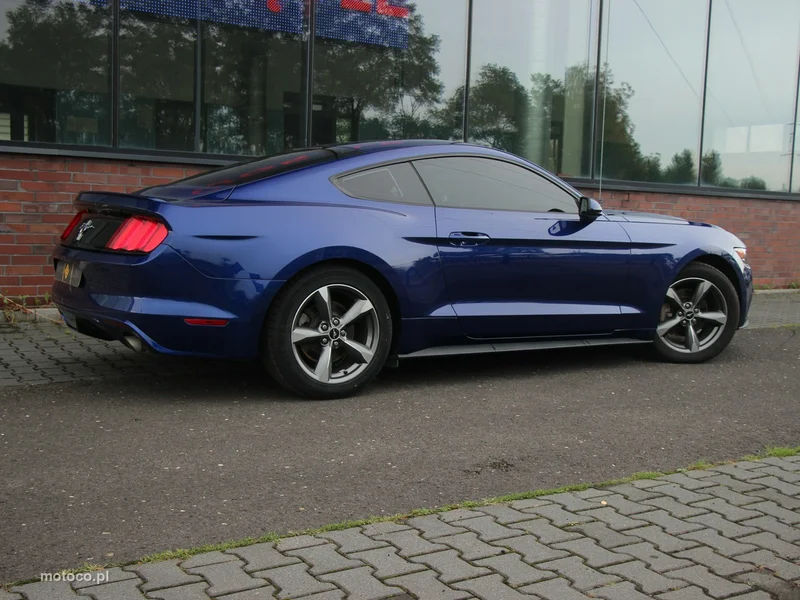 Ford Mustang VI S-550 32