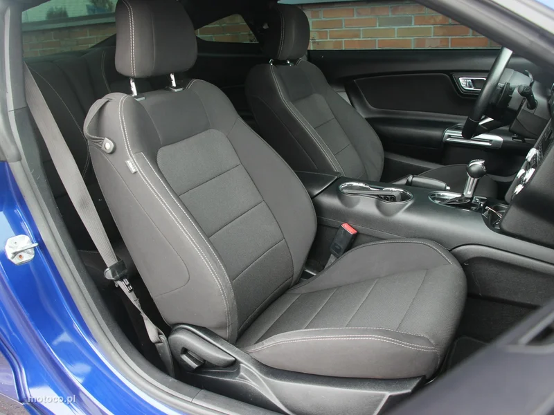 Ford Mustang VI S-550 38
