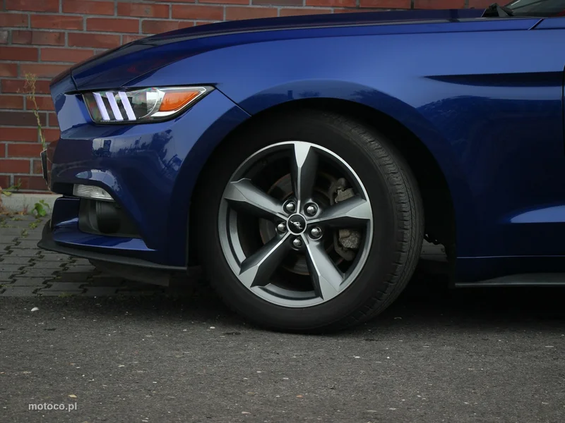Ford Mustang VI S-550 9