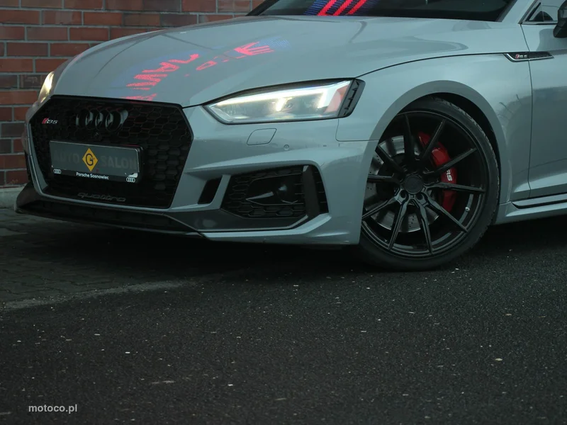 Audi RS5 6