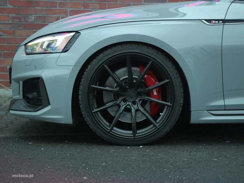 Audi RS5 8