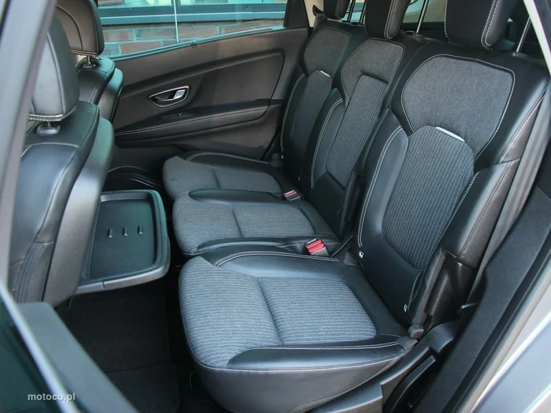 Renault Grand Scenic III 11