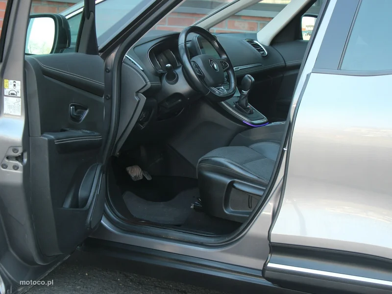 Renault Grand Scenic III 12