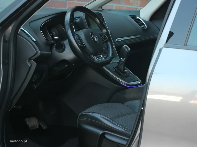 Renault Grand Scenic III 13