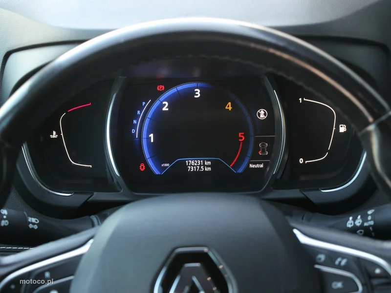 Renault Grand Scenic III 19