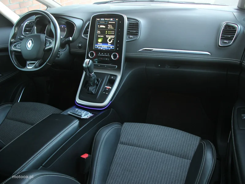 Renault Grand Scenic III 26