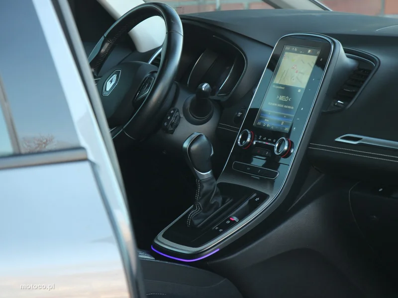 Renault Grand Scenic III 29