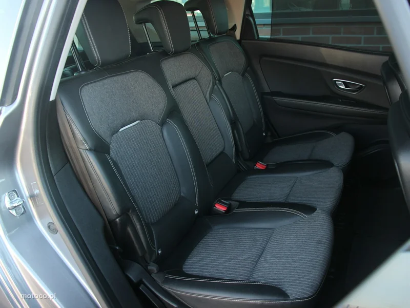 Renault Grand Scenic III 40