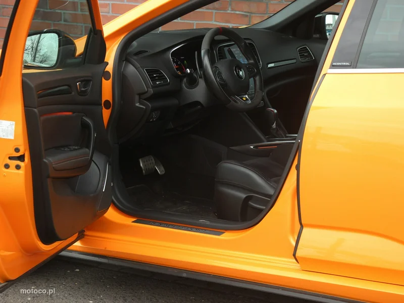 Renault Megane IV 12