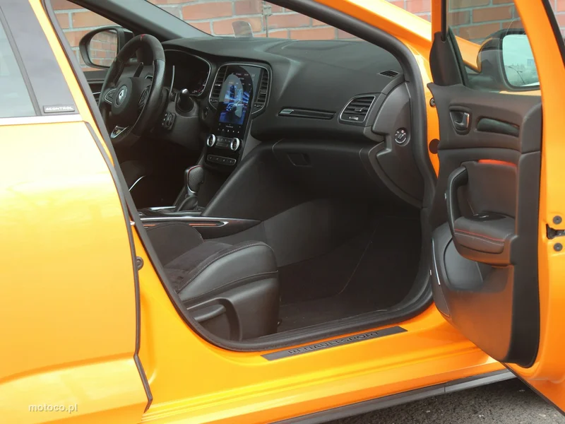 Renault Megane IV 32