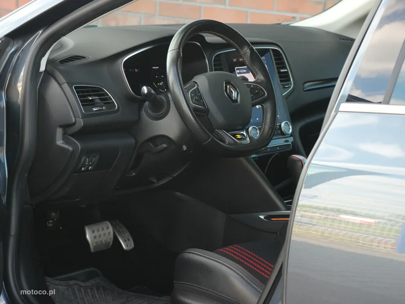 Renault Megane IV 13