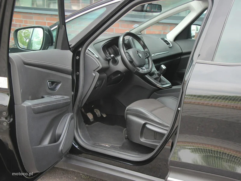 Renault Grand Scenic III 12