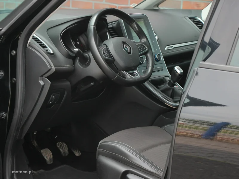 Renault Grand Scenic III 13