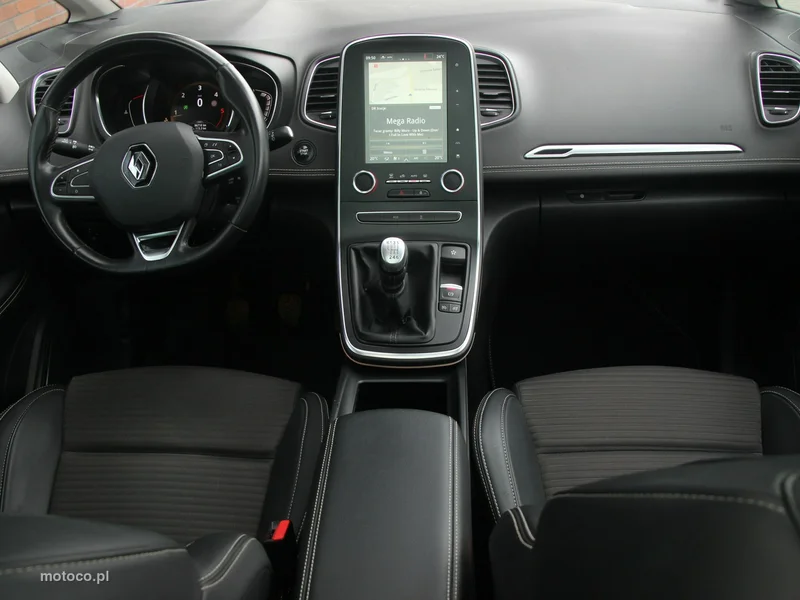 Renault Grand Scenic III 23