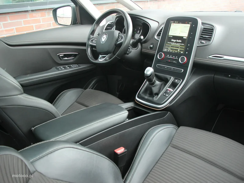 Renault Grand Scenic III 26
