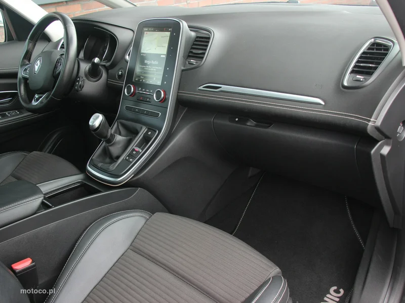 Renault Grand Scenic III 27