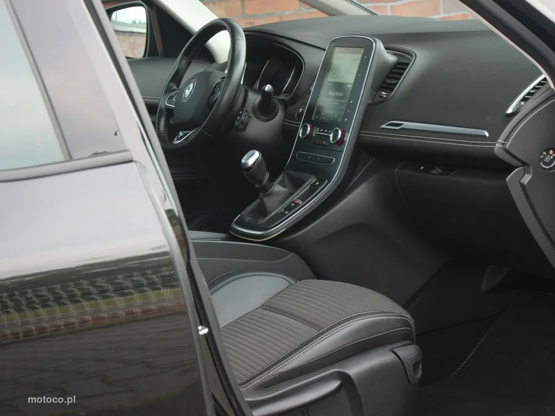 Renault Grand Scenic III 29