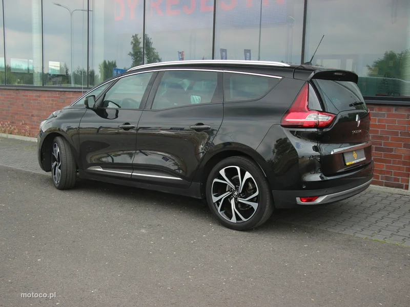 Renault Grand Scenic III 36