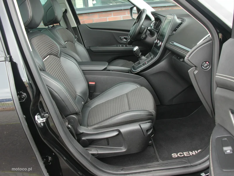 Renault Grand Scenic III 38