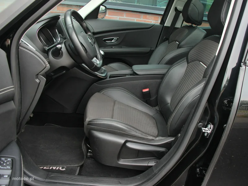Renault Grand Scenic III 10