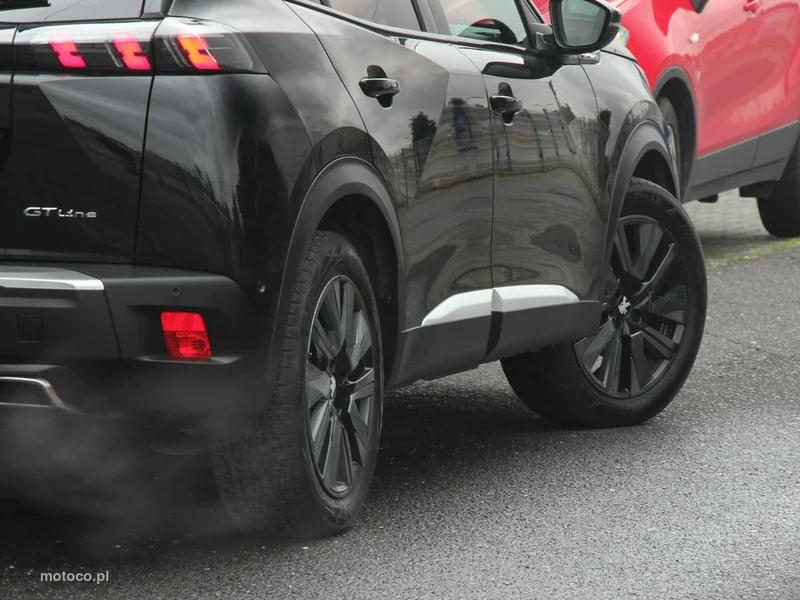 Peugeot 2008 6