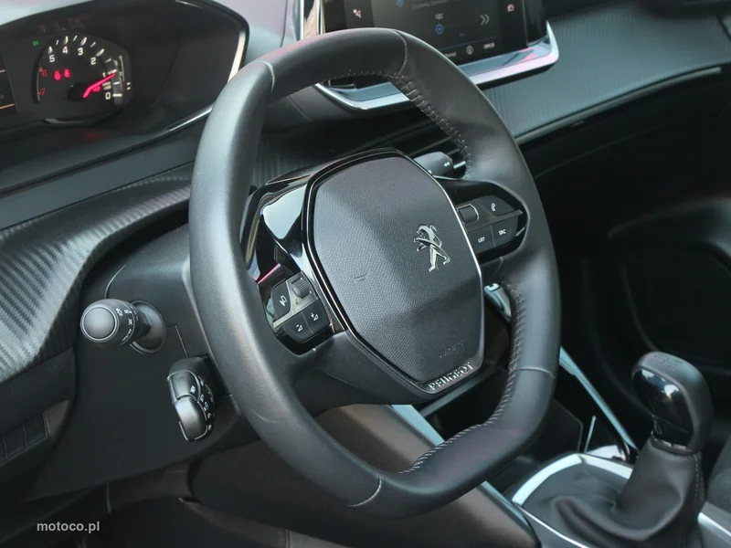 Peugeot 208 15