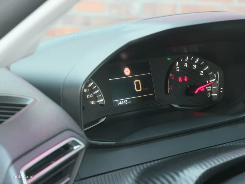 Peugeot 208 16