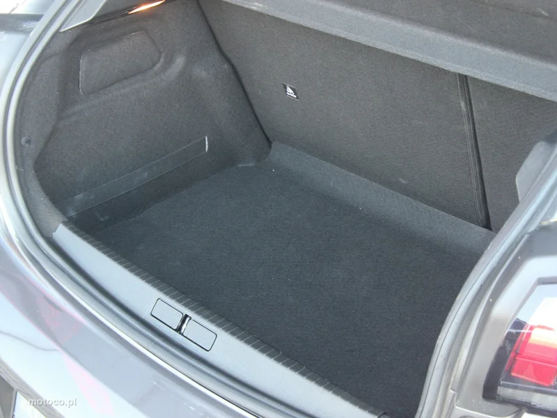 Peugeot 208 38