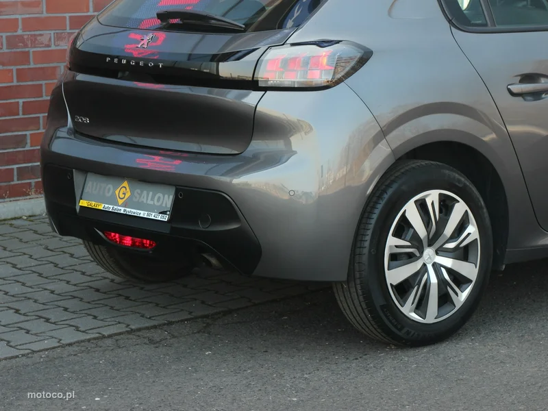 Peugeot 208 8