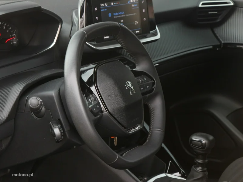 Peugeot 208 15