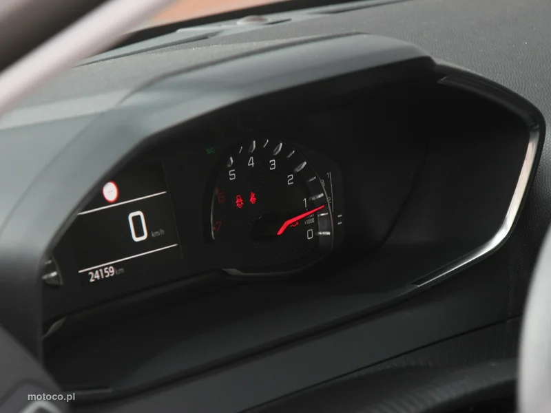 Peugeot 208 16