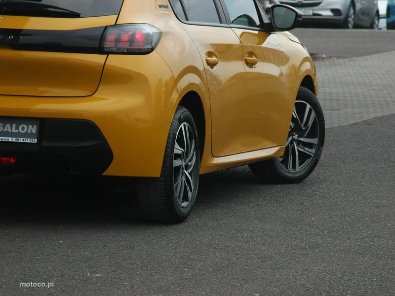 Peugeot 208 6