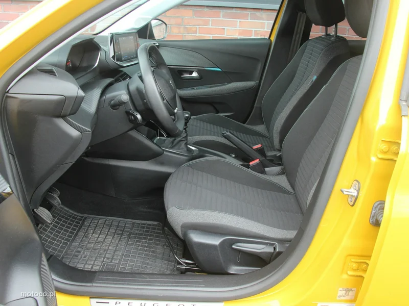 Peugeot 208 10