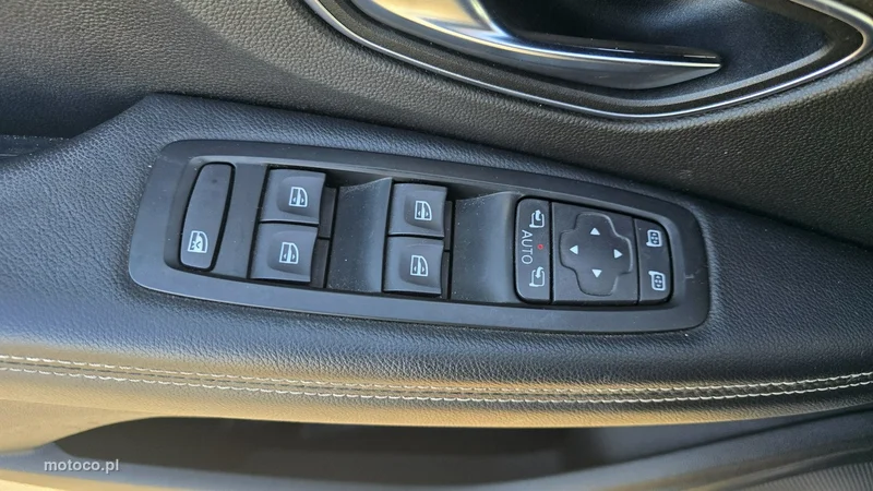 Renault Grand Scenic III 30