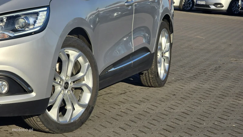 Renault Grand Scenic III 5