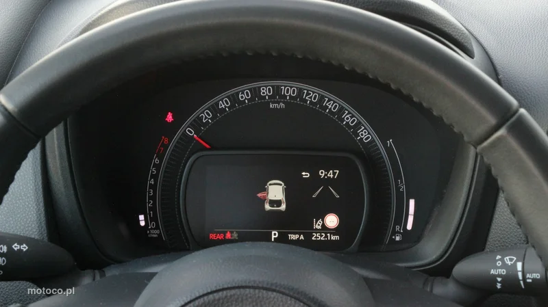 Toyota Aygo (X) 21