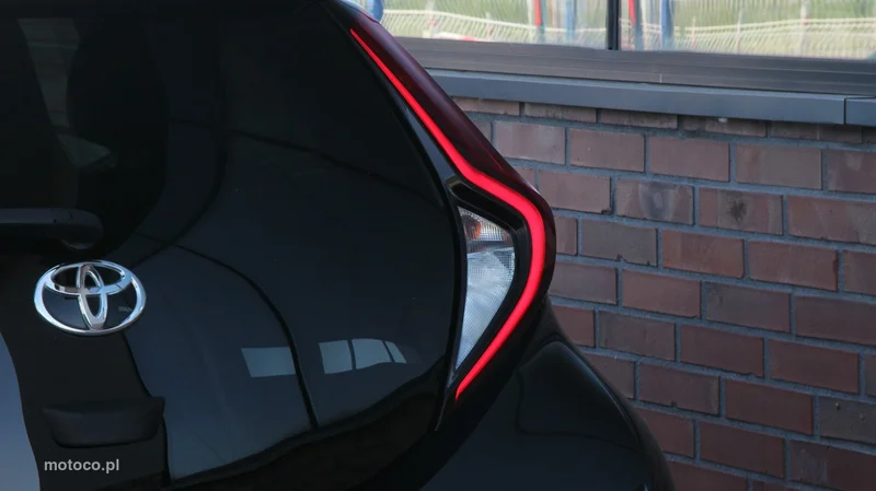 Toyota Aygo (X) 37