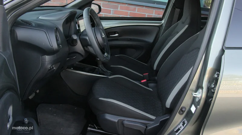 Toyota Aygo (X) 10