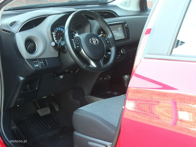 Toyota Yaris XP130 12