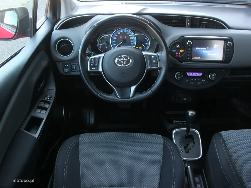 Toyota Yaris XP130 16