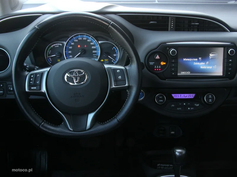 Toyota Yaris XP130 17