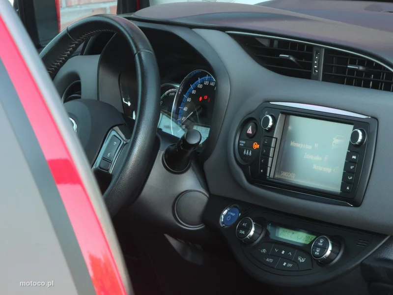 Toyota Yaris XP130 30