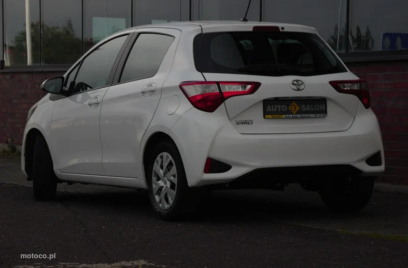 Toyota Yaris XP130 2