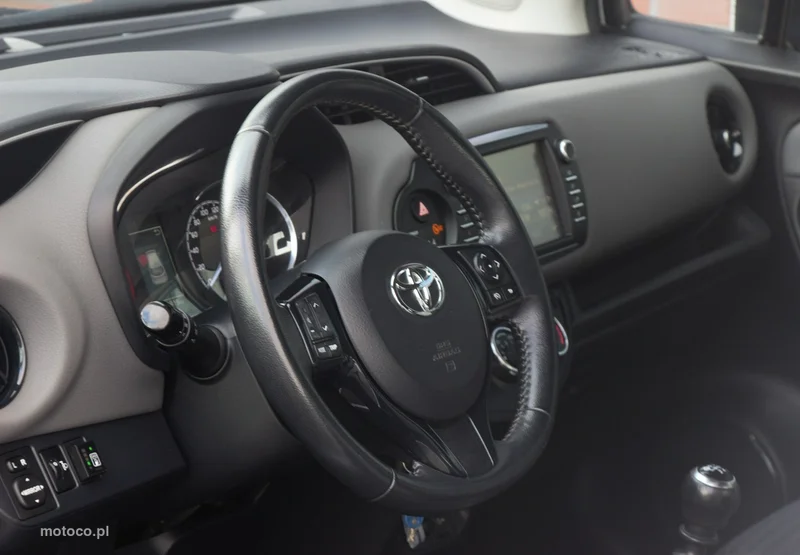 Toyota Yaris XP130 15