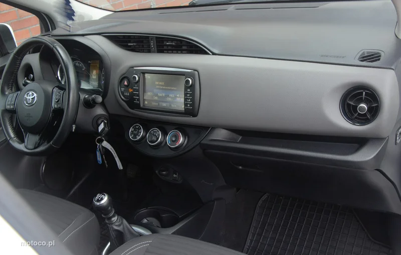 Toyota Yaris XP130 29