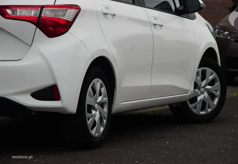 Toyota Yaris XP130 6