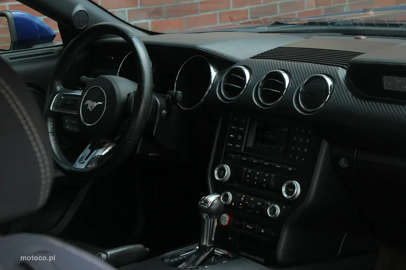 Ford Mustang VI S-550 24
